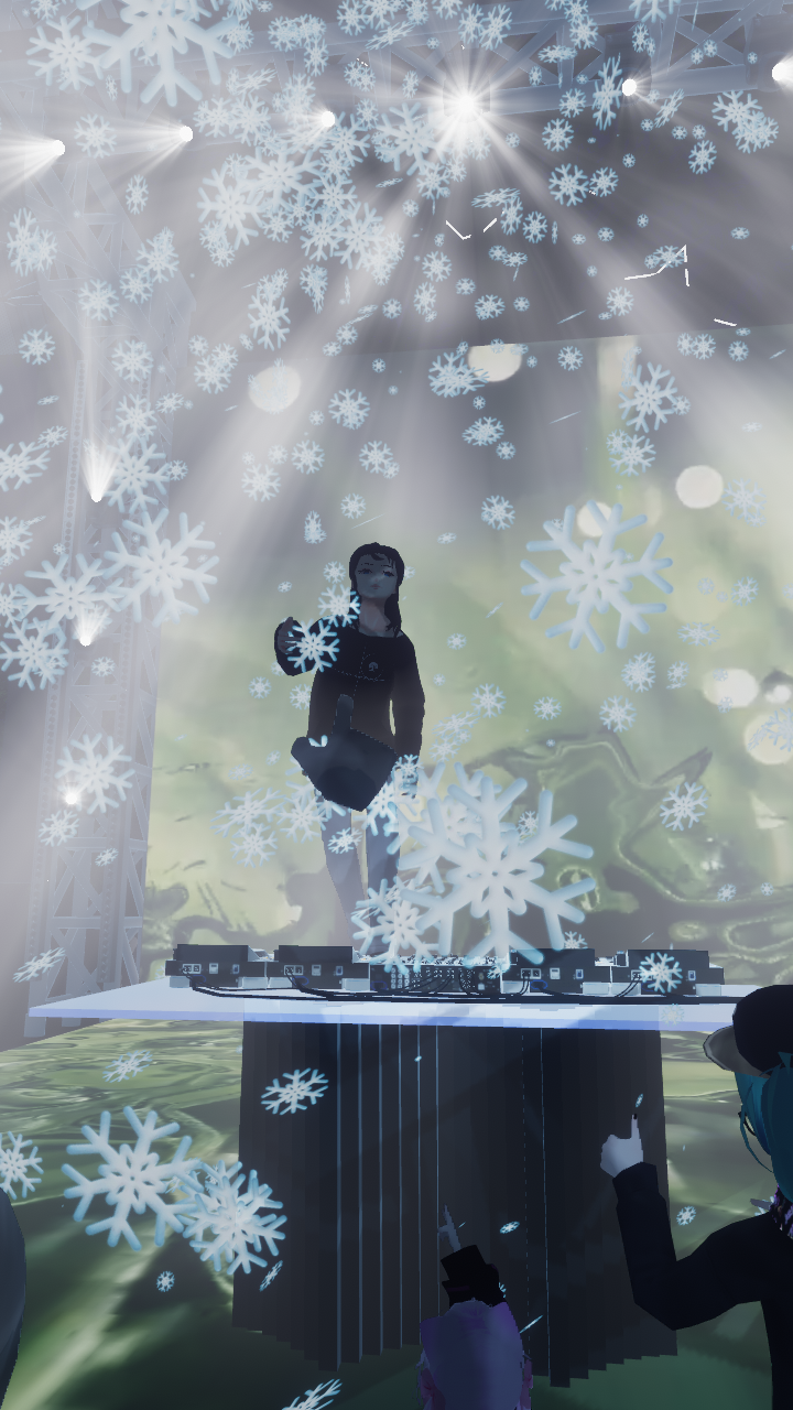 VRChat 2023 04 30 01 14 46.789 720x1280