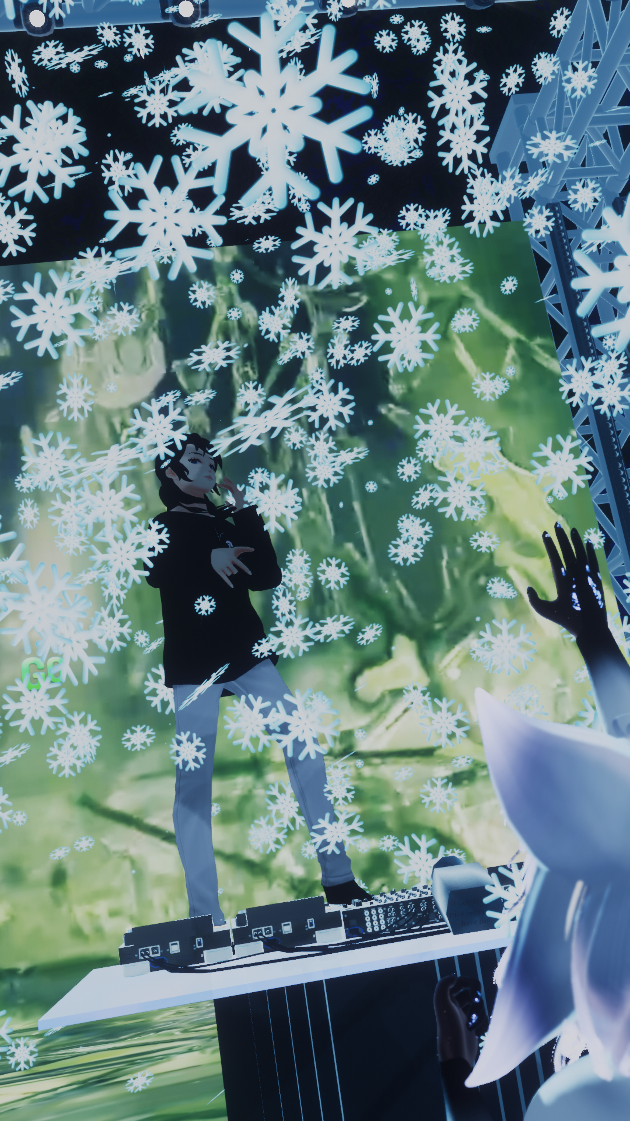 VRChat 2023 04 30 03 14 38.911 2160x3840