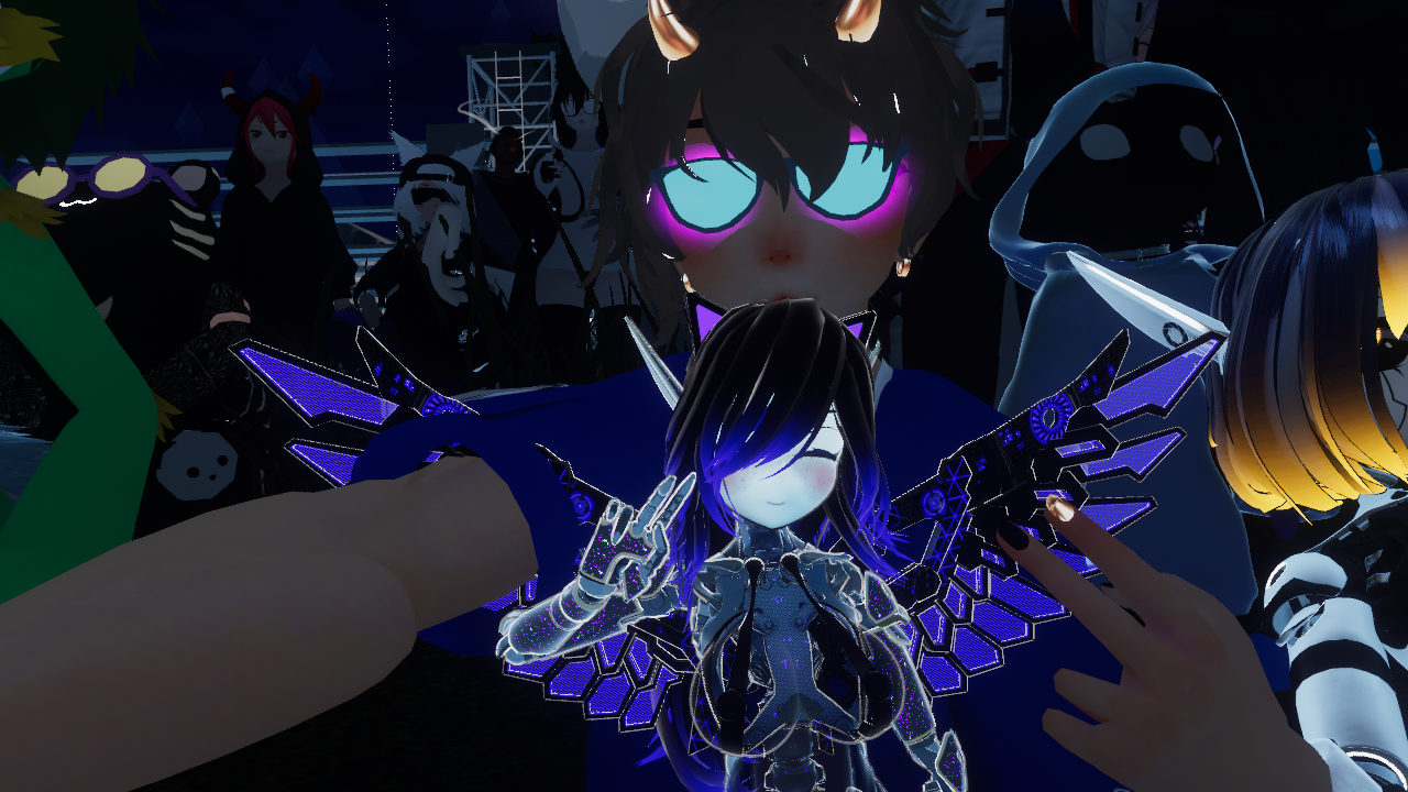 VRChat 2023 05 01 00 49 42.151 1280x720
