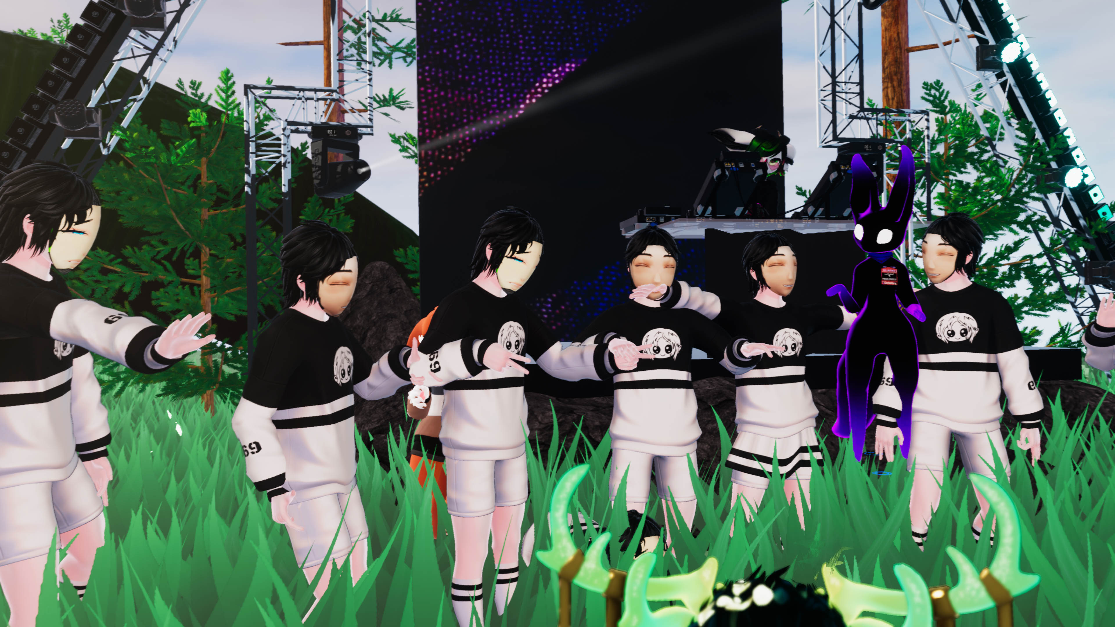 VRChat 2024 04 28 00 29 09.925 3840x2160 AriGold