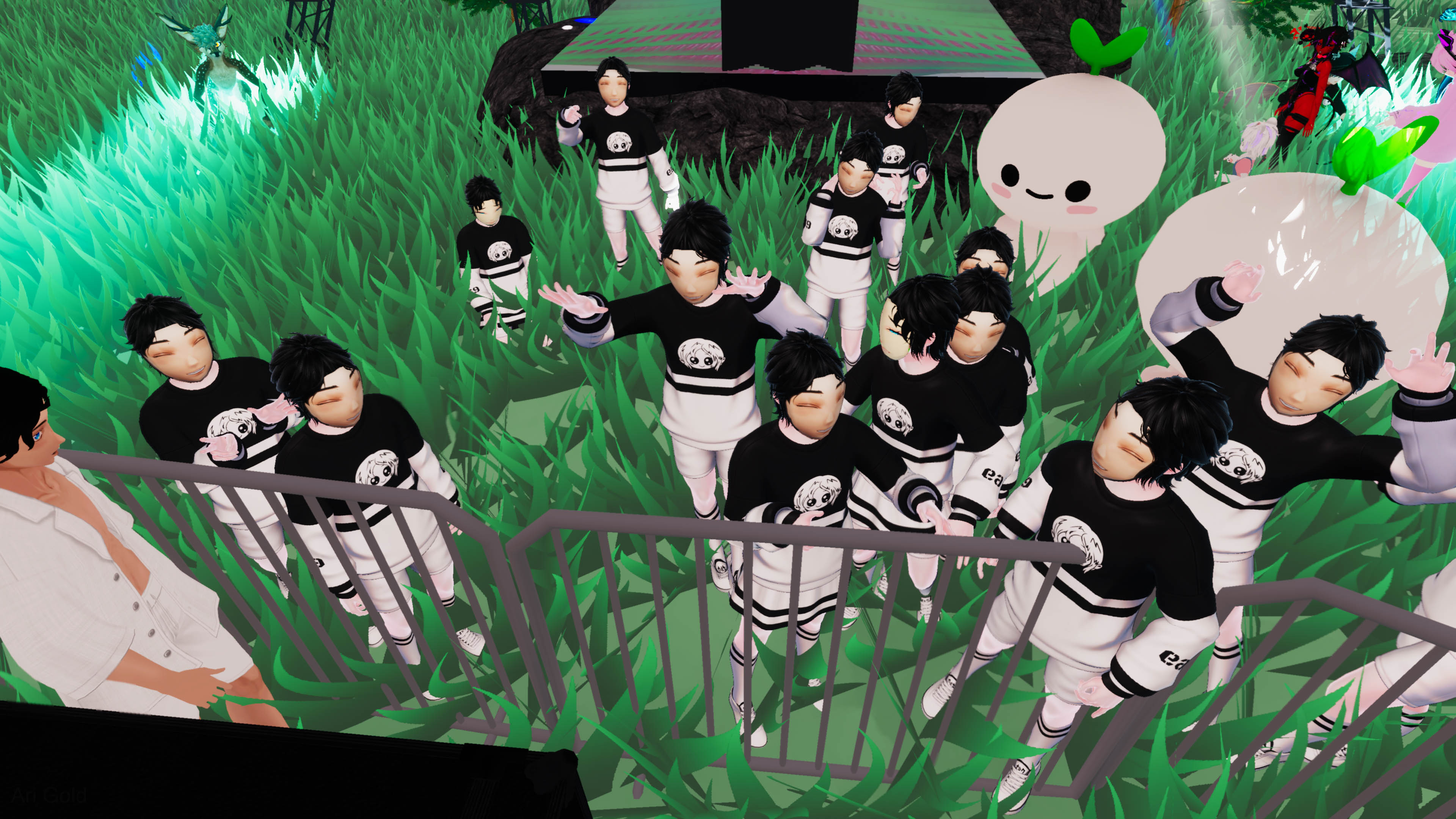 VRChat 2024 04 28 00 29 59.627 3840x2160 AriGold