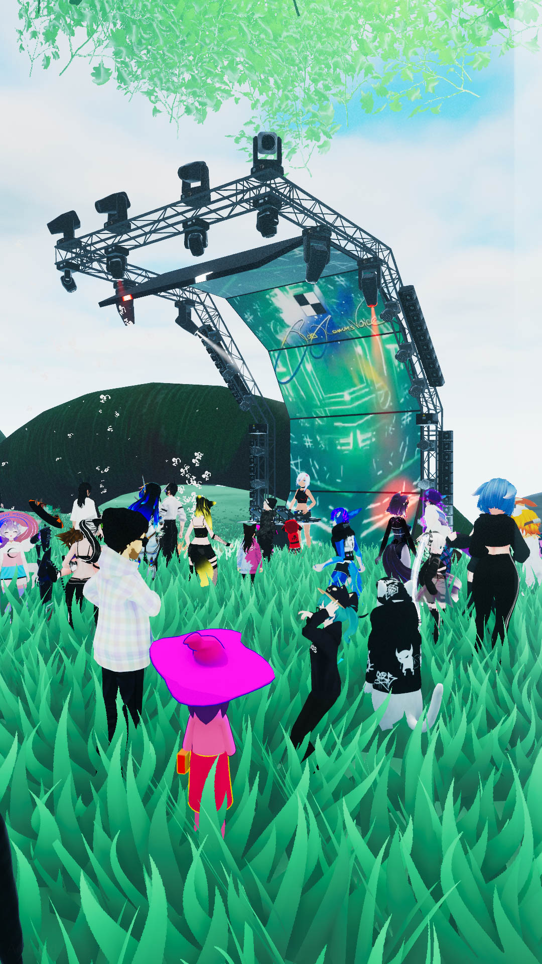 VRChat 2024 04 28 21 21 08.393 1080x1920 AriGold