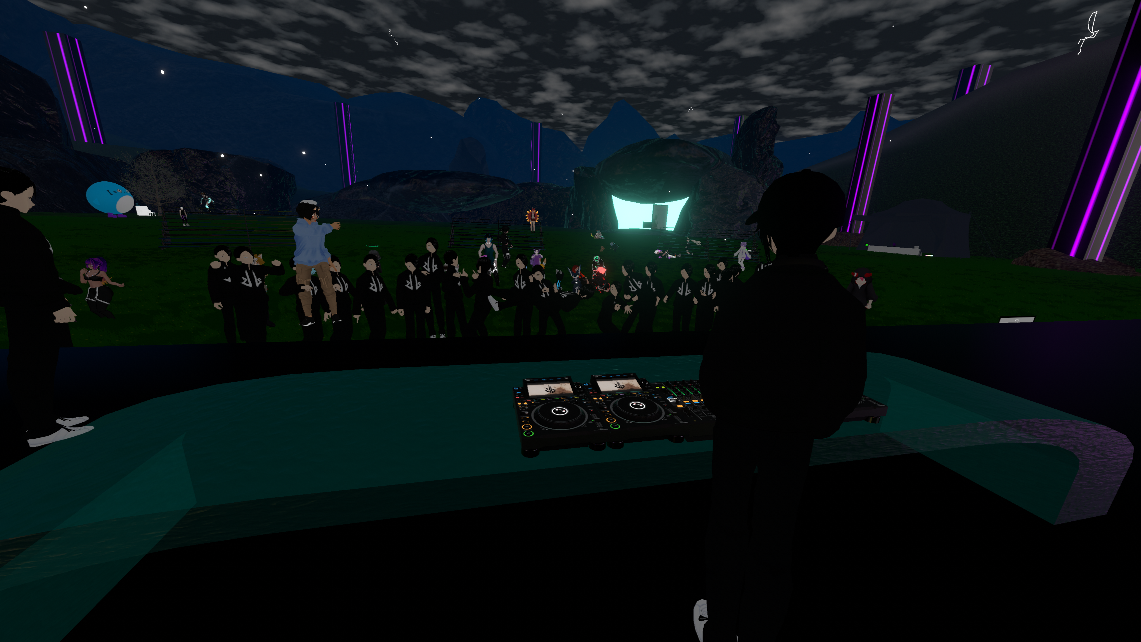 VRChat 3840x2160 2022 04 30 21 54 15.584